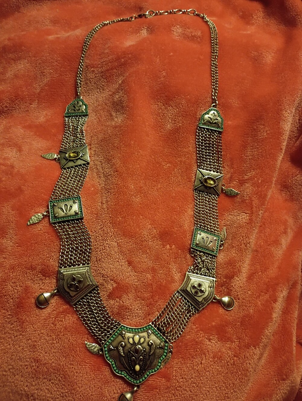 Nice! Lucky Brand Large Statement  Necklace Reversable